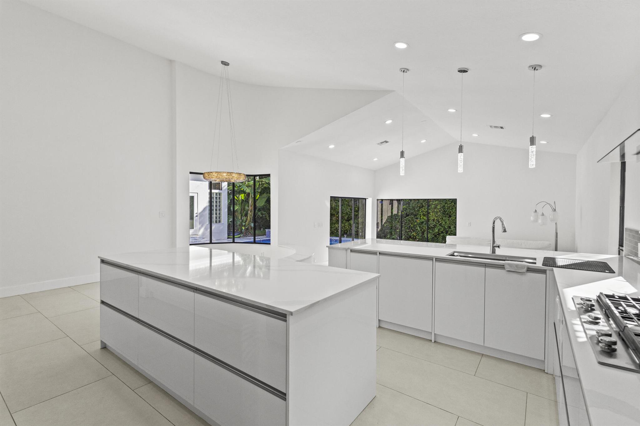 GLEN OAKS 1ST ADD - Residential Lease
