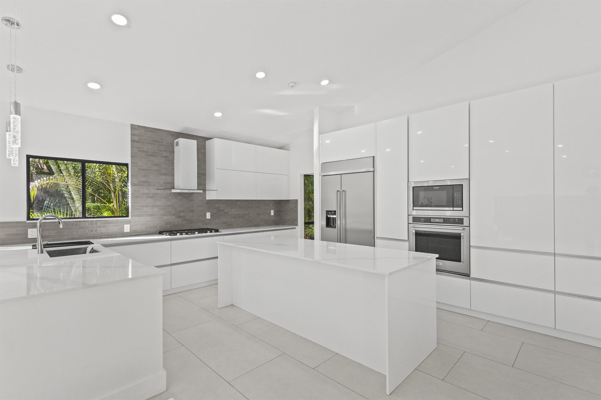GLEN OAKS 1ST ADD - Residential Lease