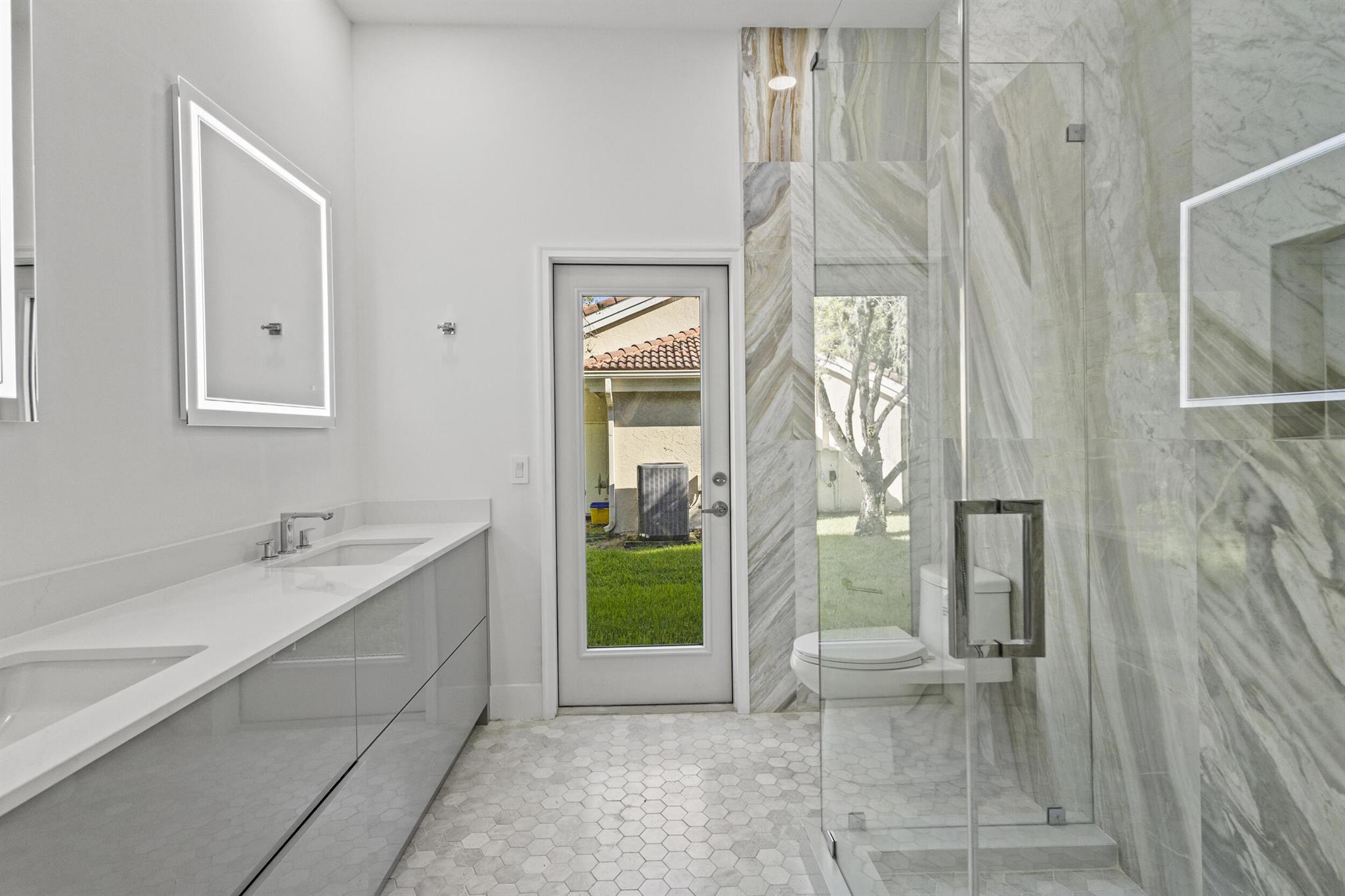 GLEN OAKS 1ST ADD - Residential Lease