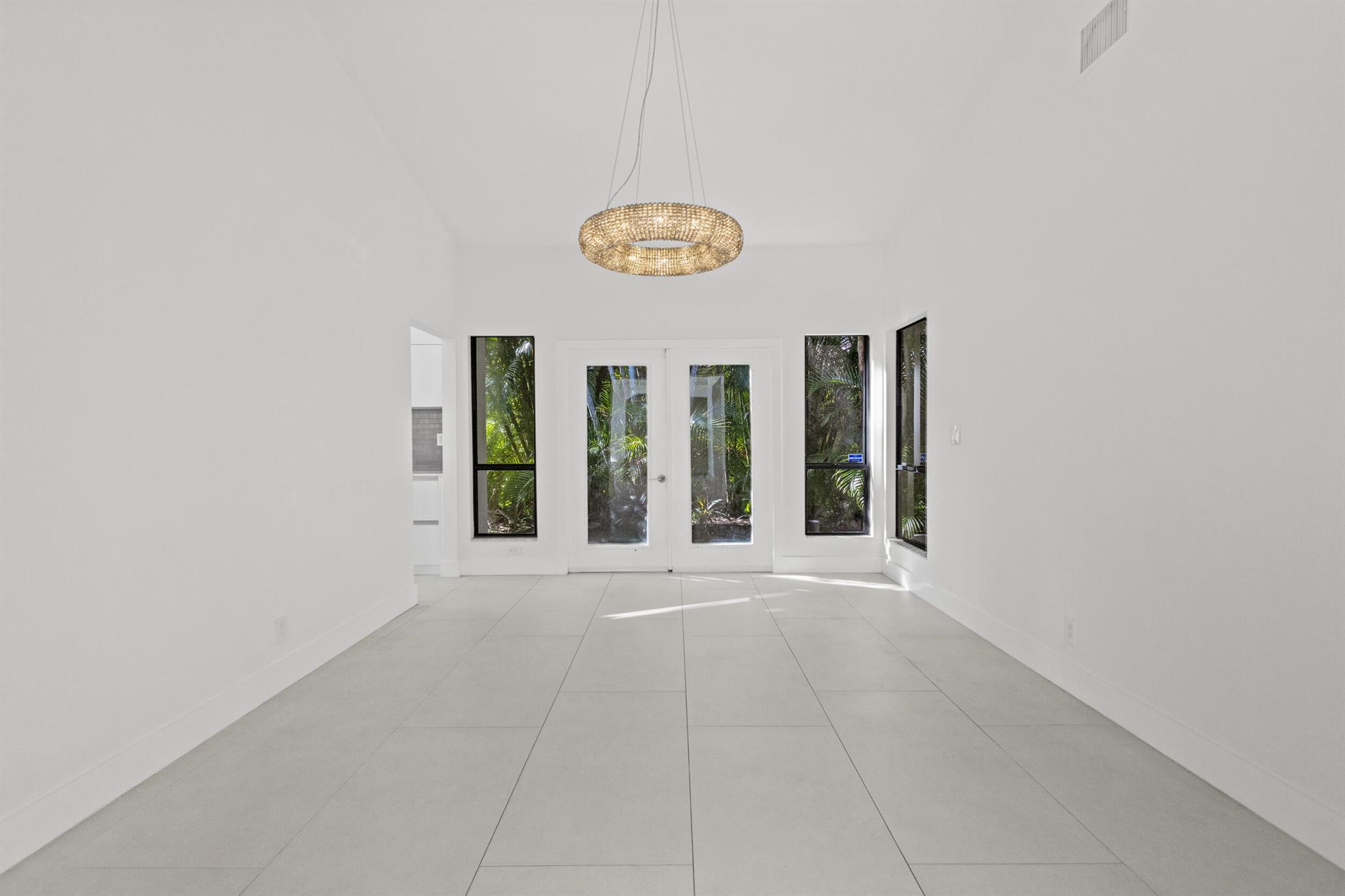 GLEN OAKS 1ST ADD - Residential Lease
