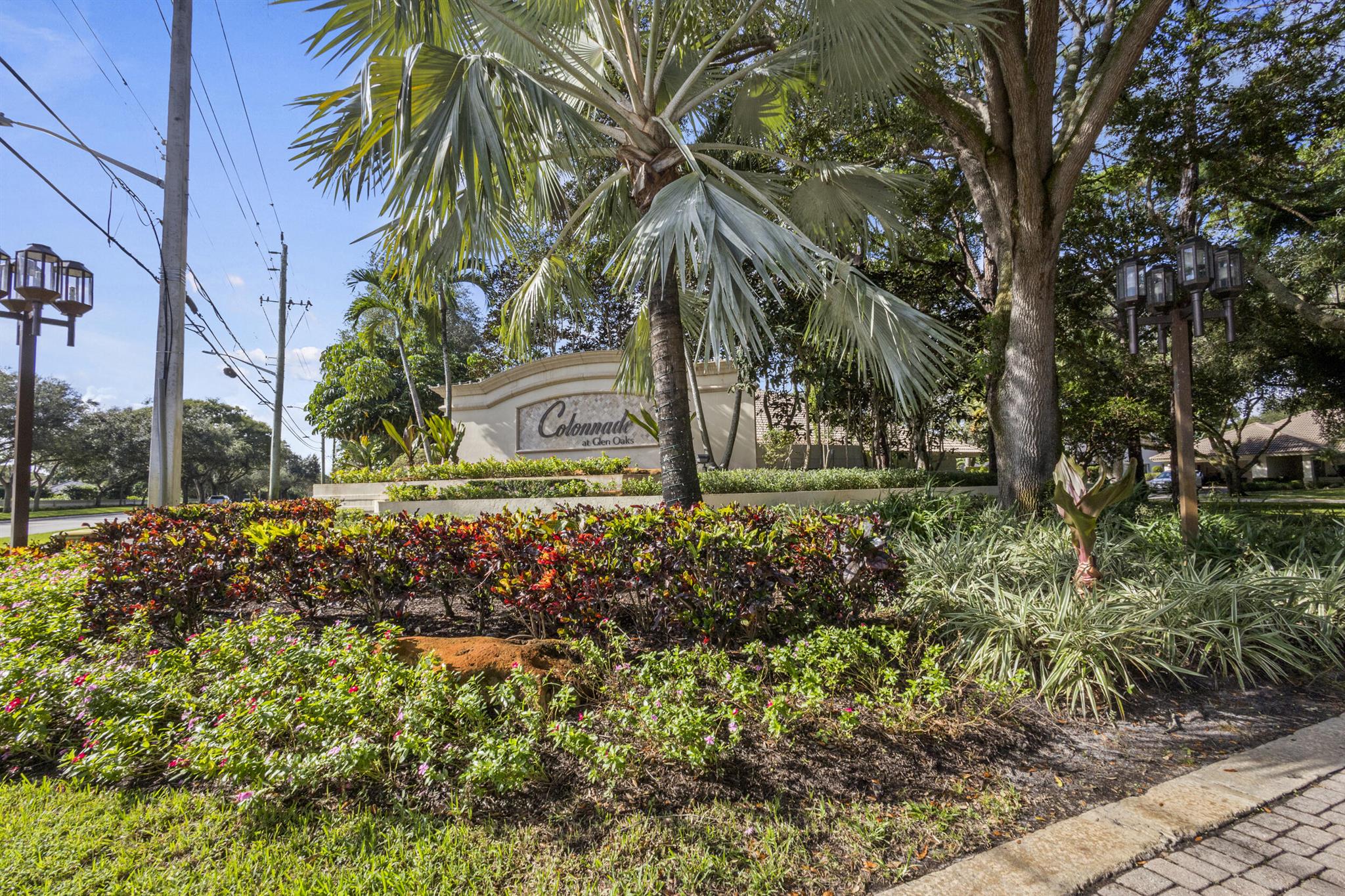 GLEN OAKS 1ST ADD - Residential Lease
