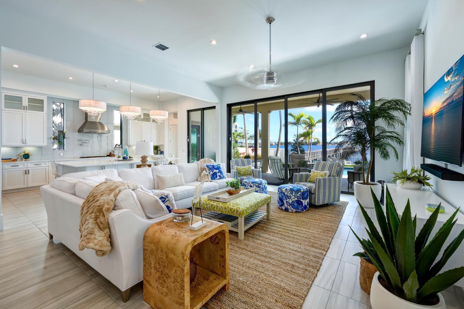 CASA DEL MAR - Residential