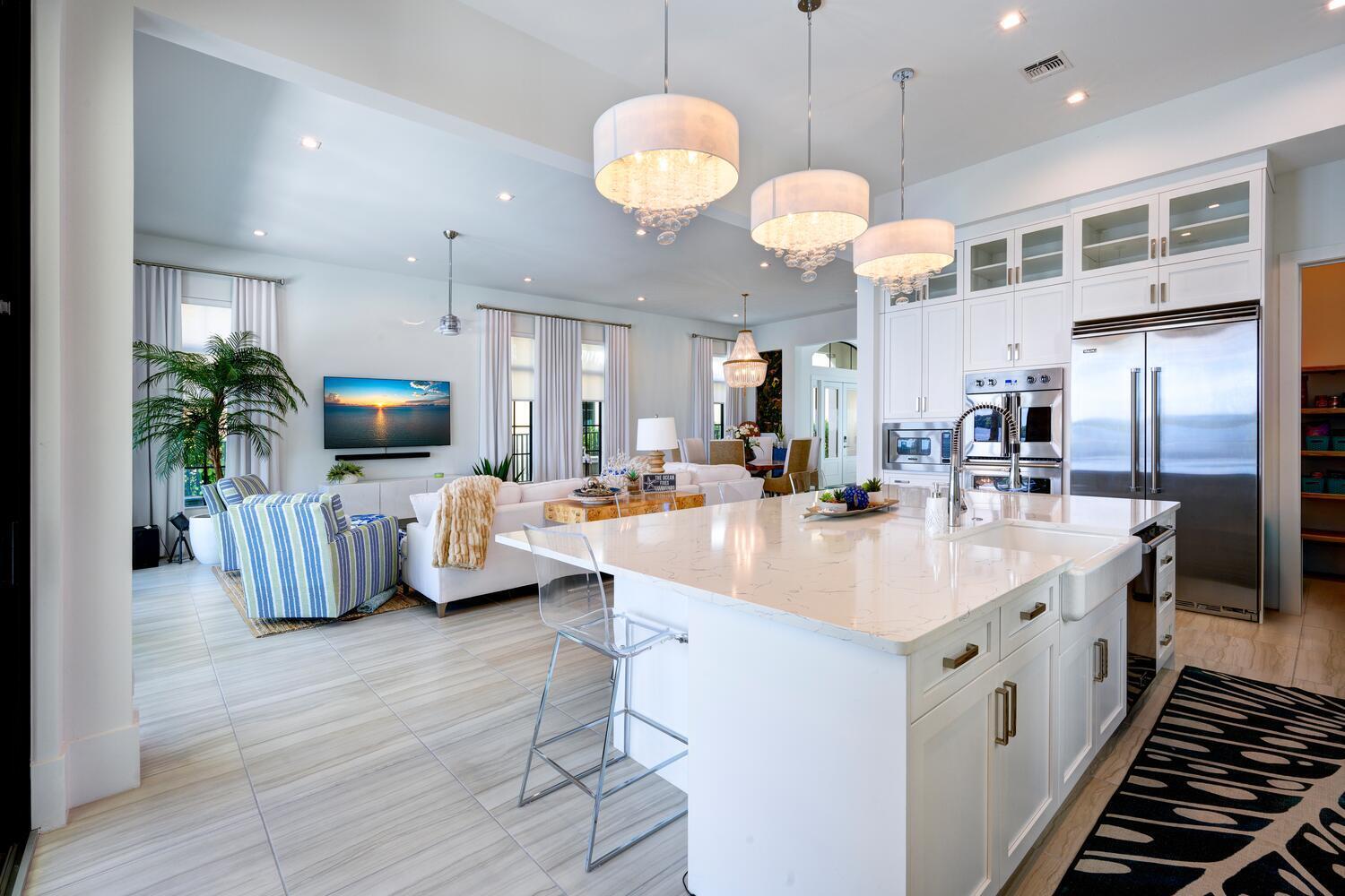 CASA DEL MAR - Residential