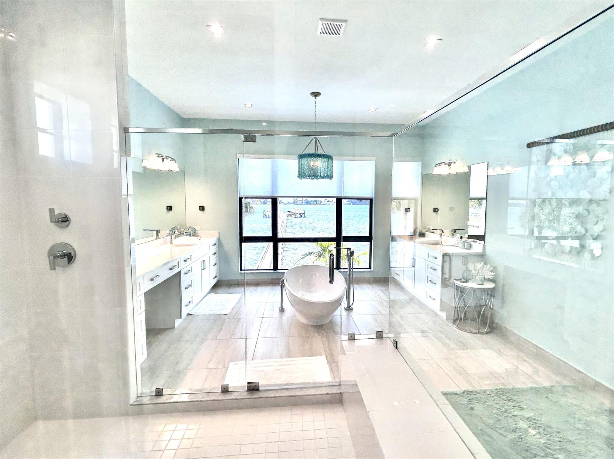 CASA DEL MAR - Residential