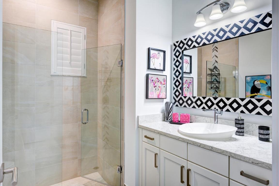 CASA DEL MAR - Residential