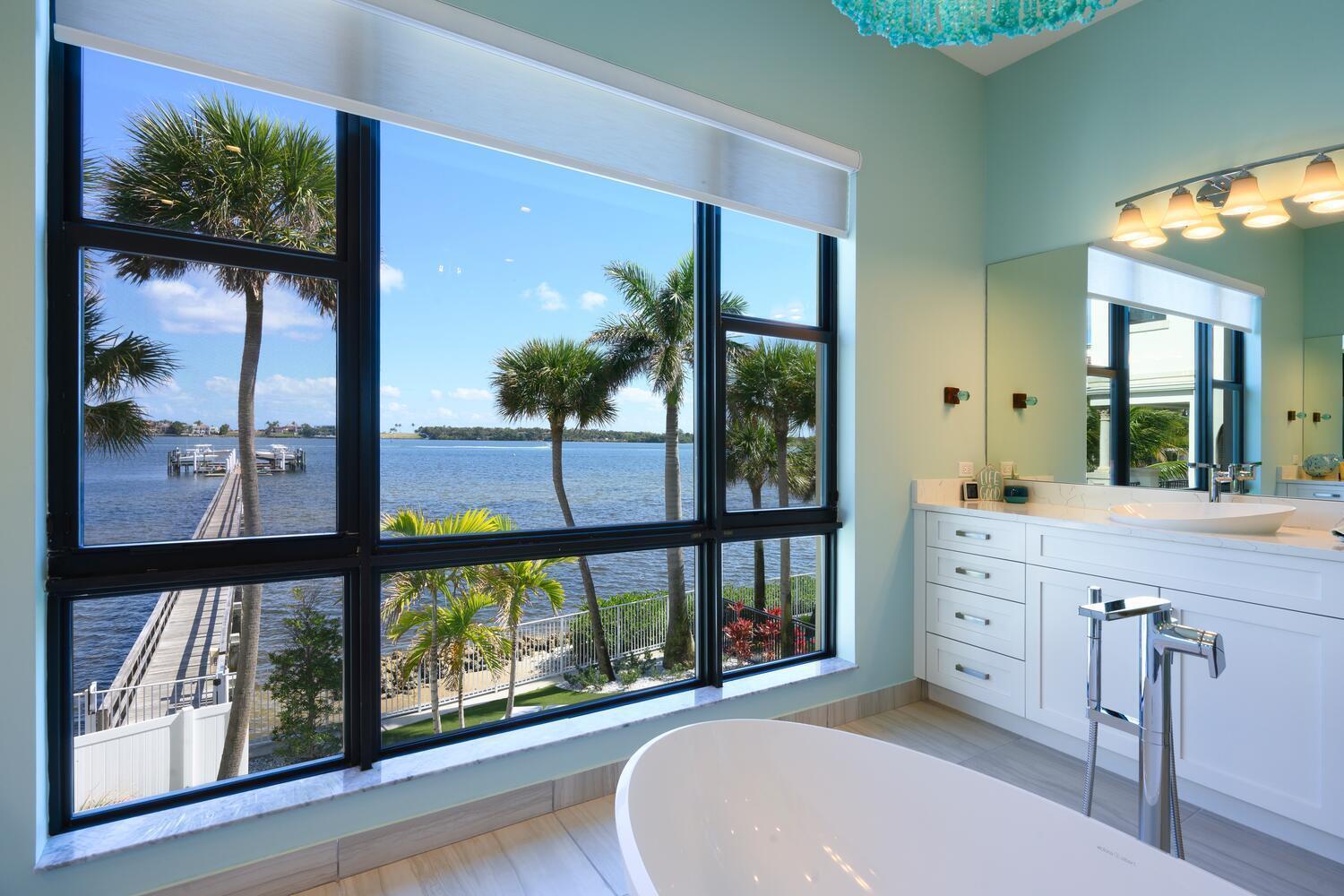 CASA DEL MAR - Residential