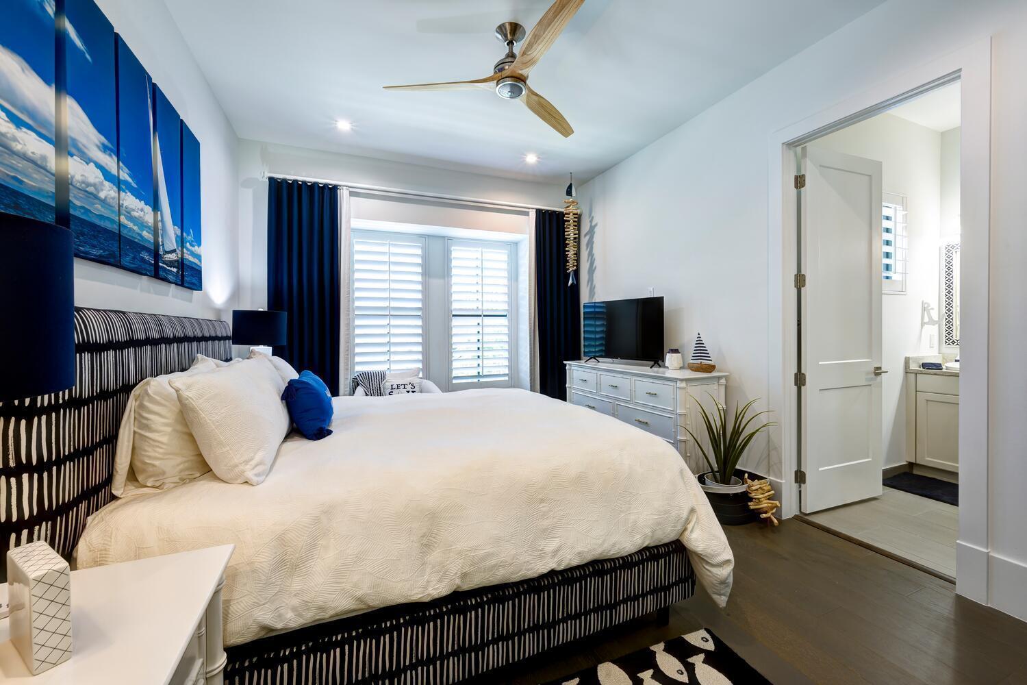 CASA DEL MAR - Residential