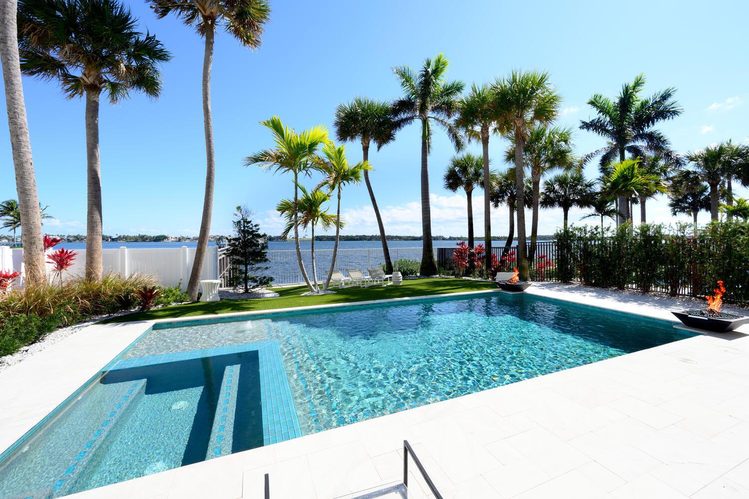 CASA DEL MAR - Residential