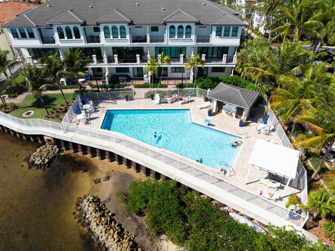 CASA DEL MAR - Residential