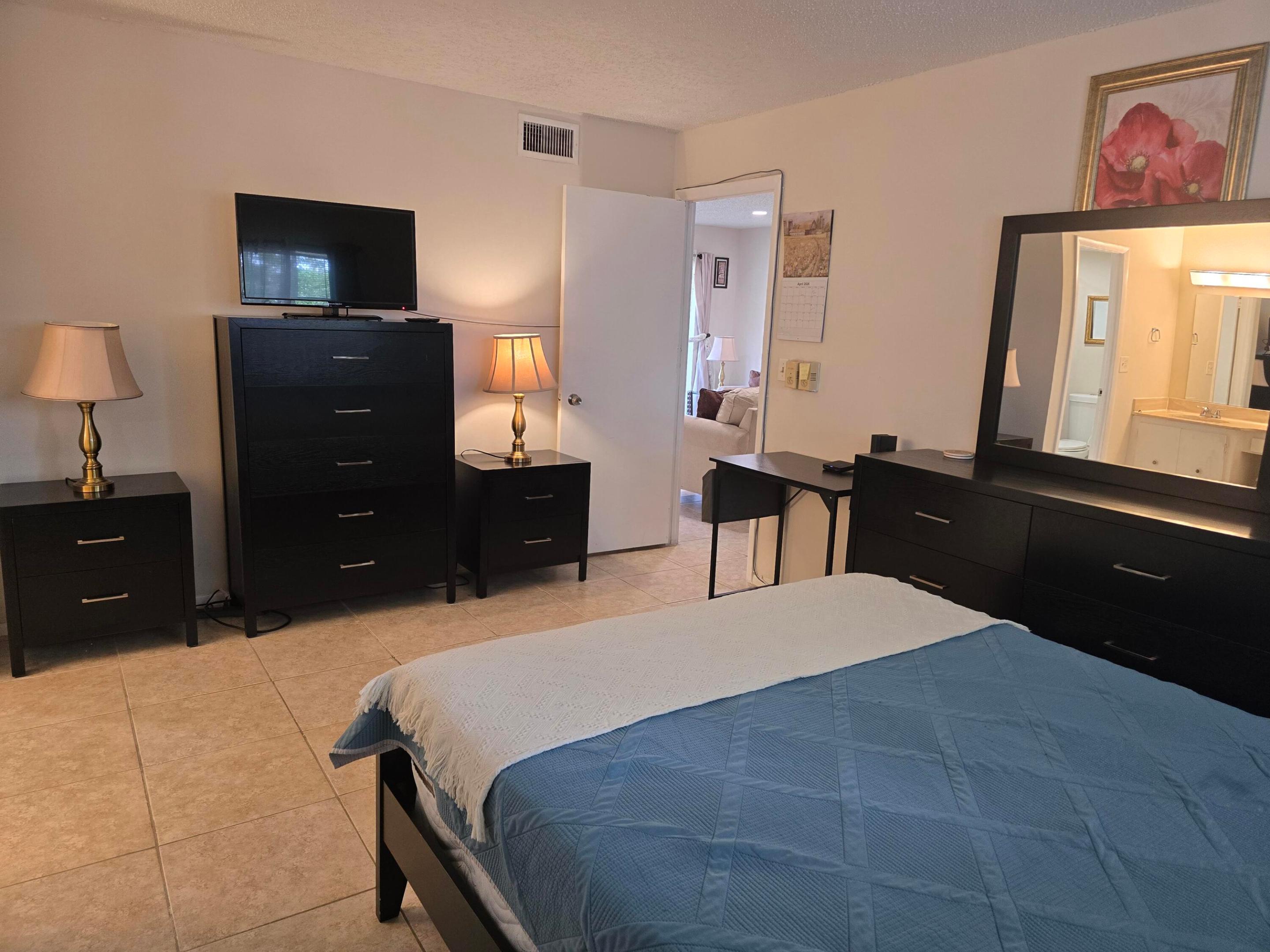 GOLDEN LAKES VILLAGE - Residential Lease