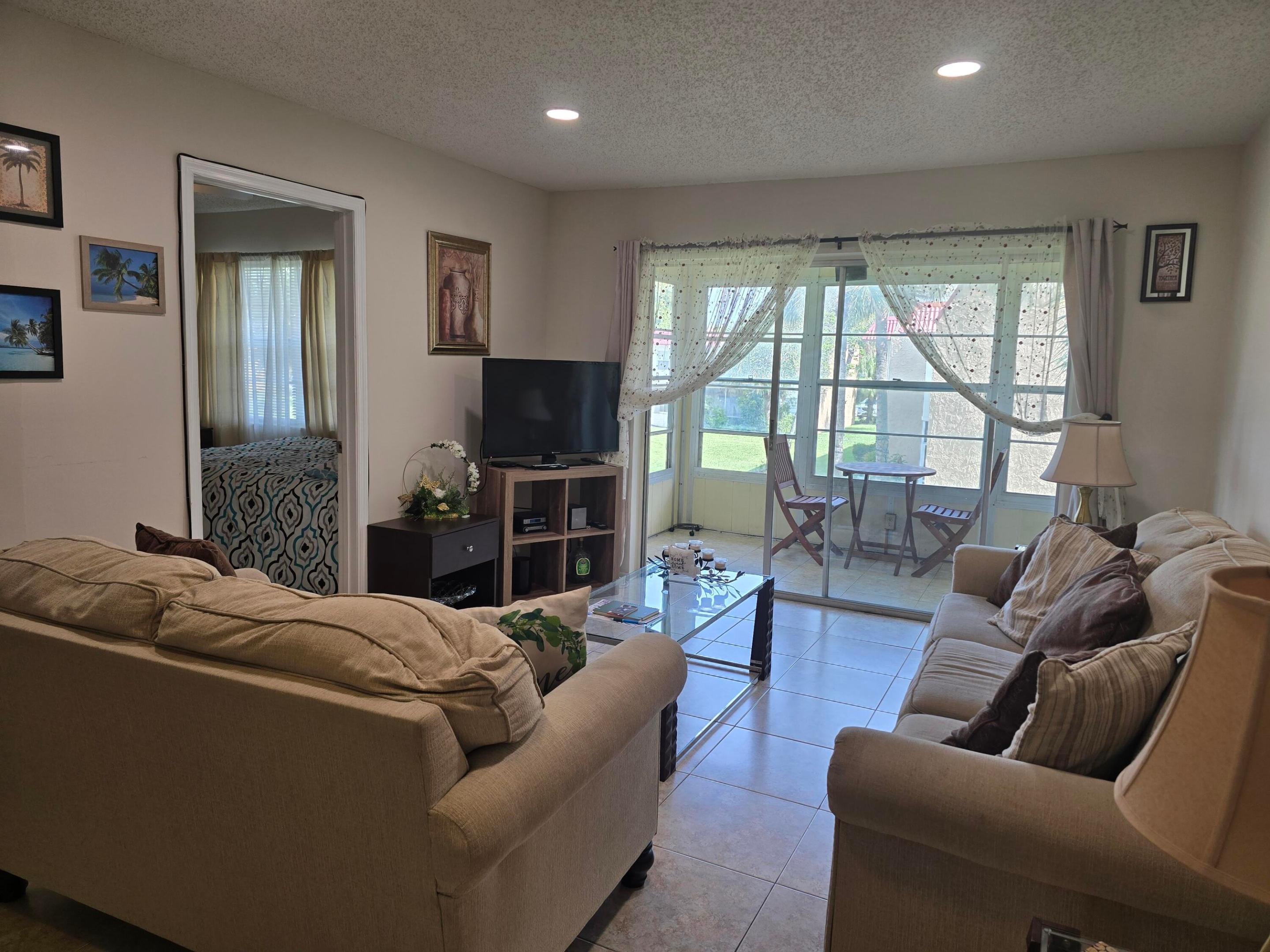 GOLDEN LAKES VILLAGE - Residential Lease