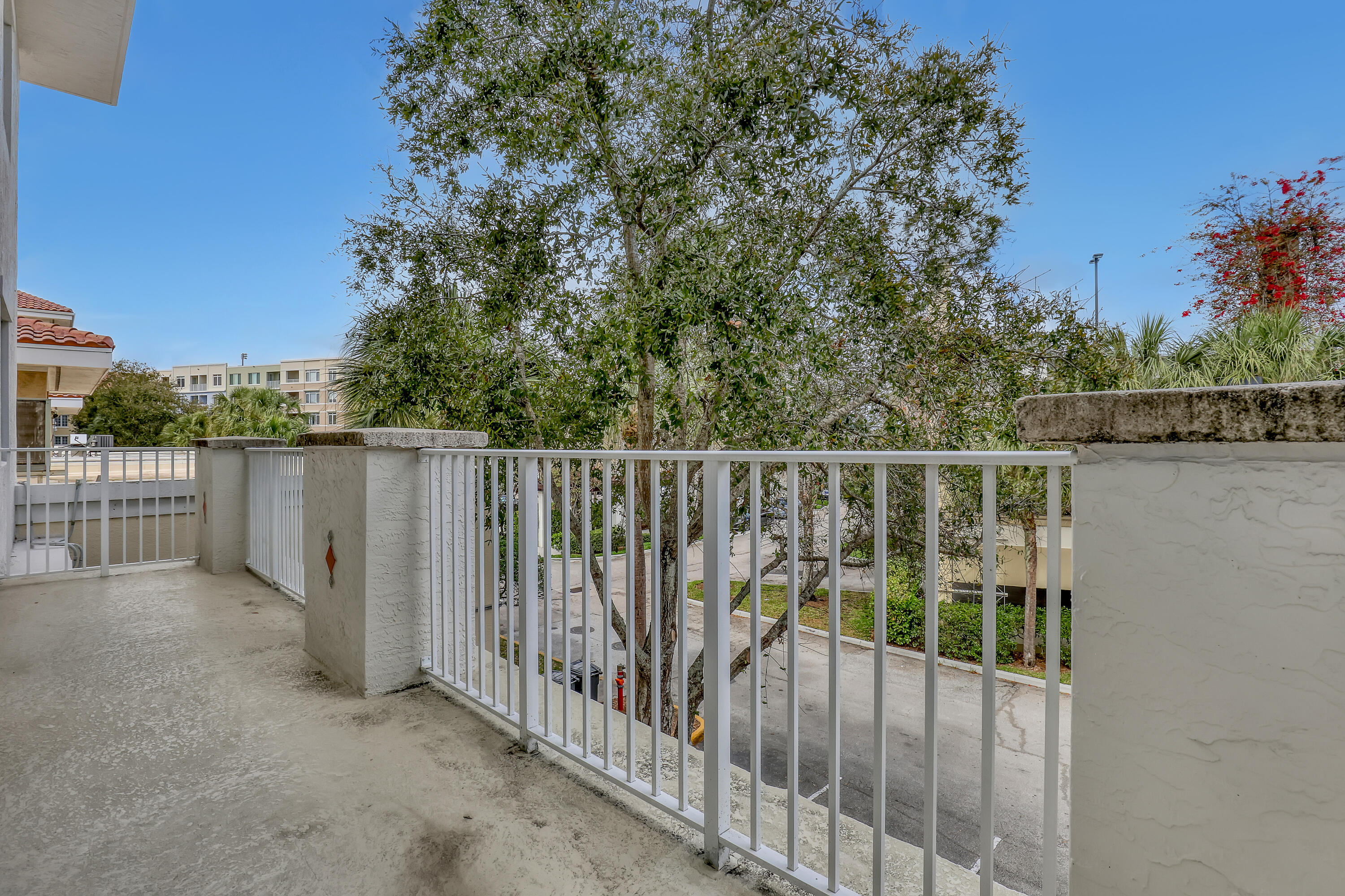 VILLAGE AT ABACOA CONDO - Residential