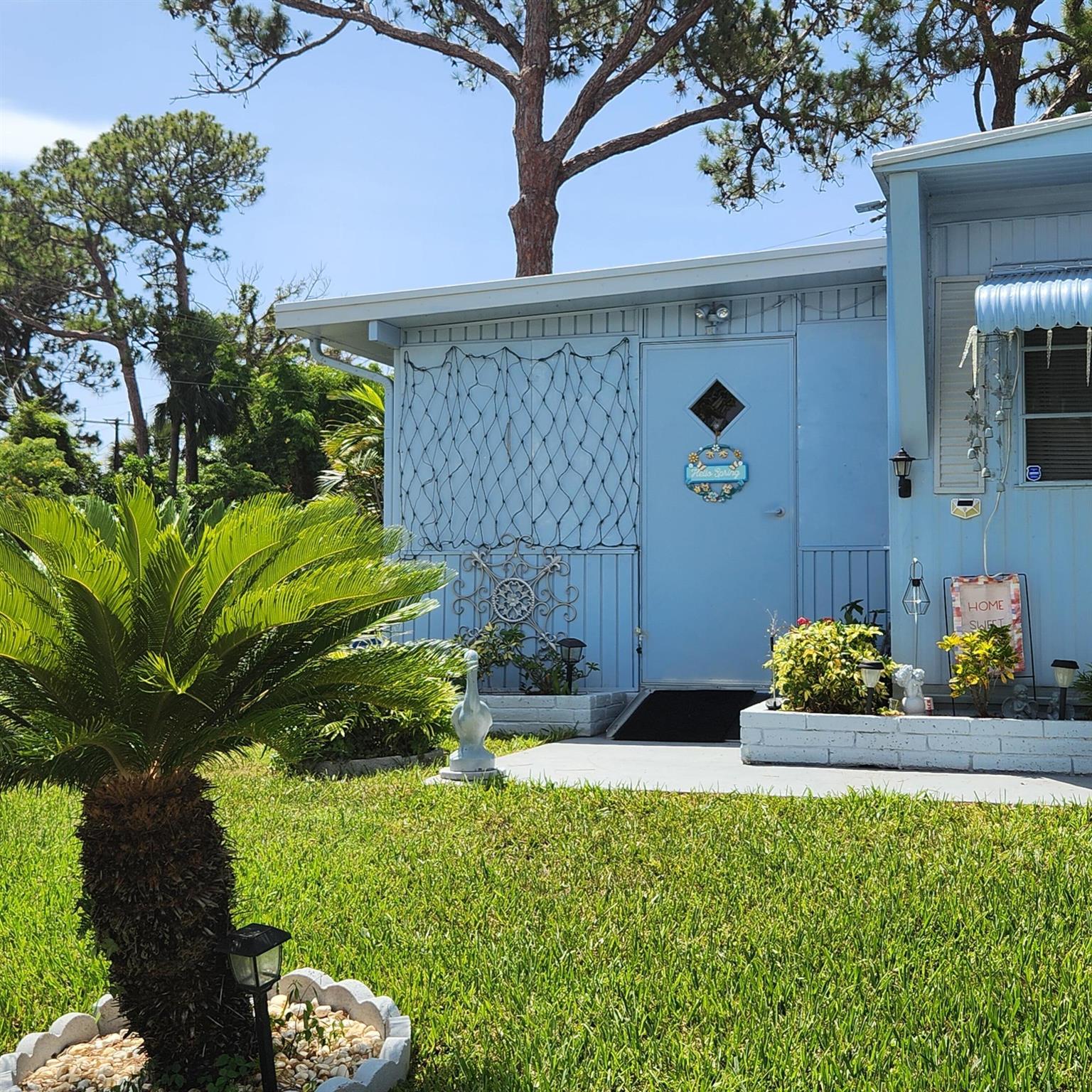 4156 2nd Court, Lantana, FL, 33462/$89,999 4 4156 2nd Court