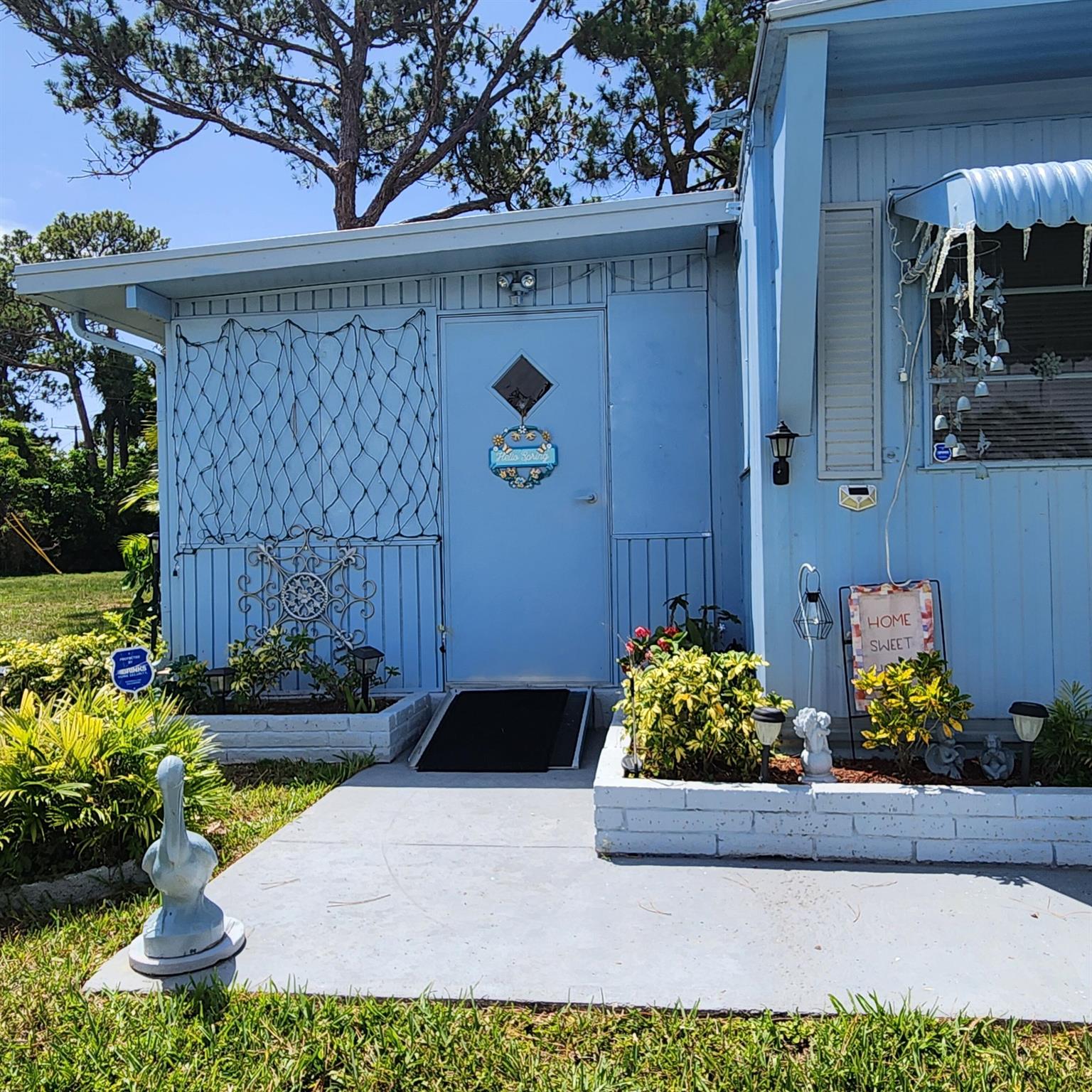 4156 2nd Court, Lantana, FL, 33462/$89,999 3 4156 2nd Court