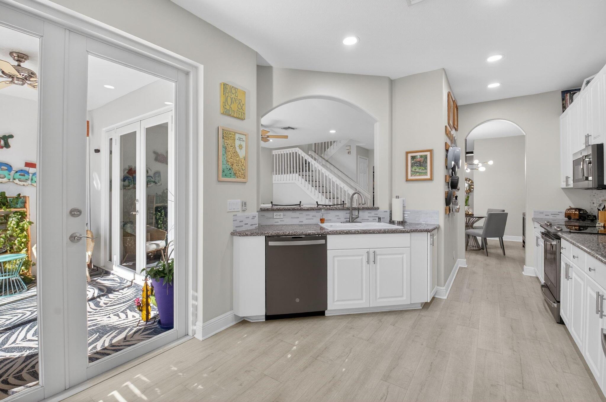 LAS BRISAS - Residential