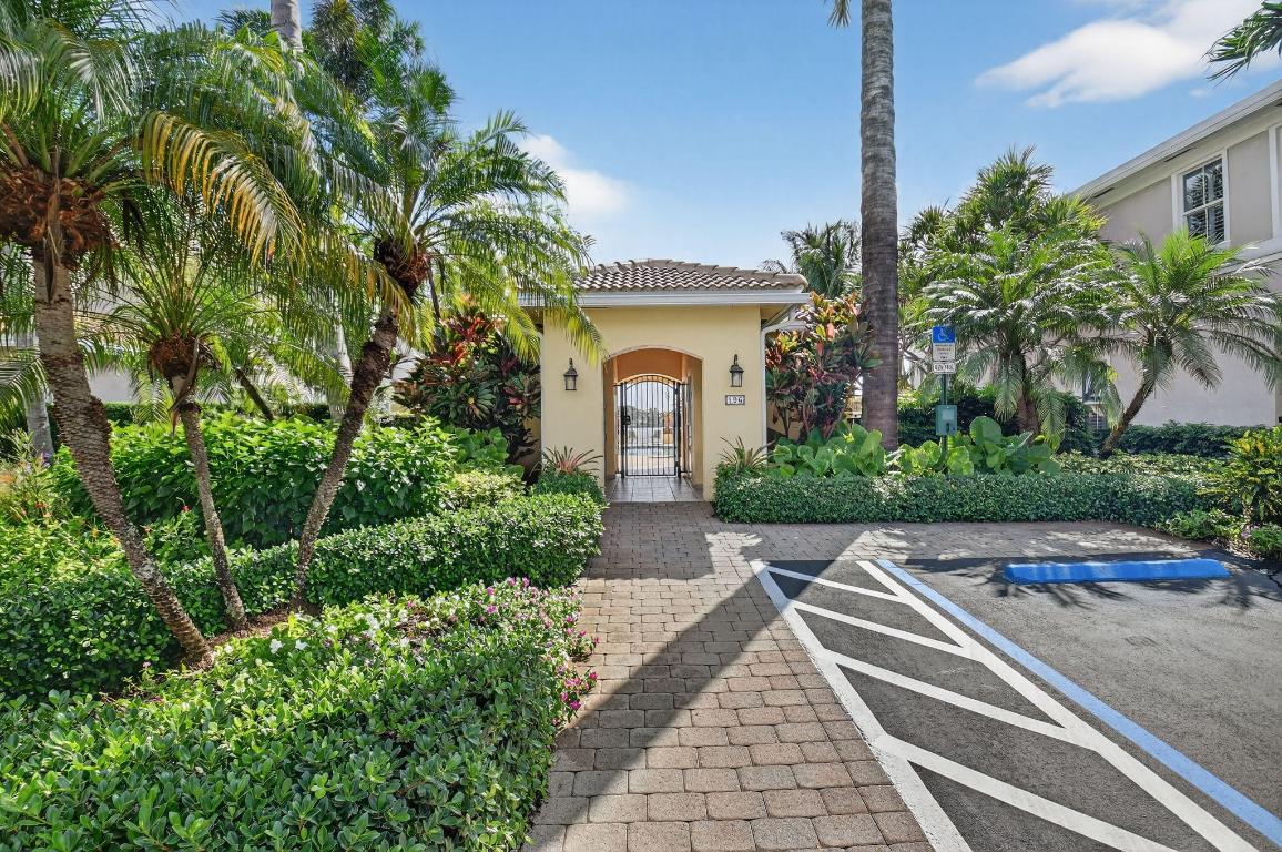 LAS BRISAS - Residential