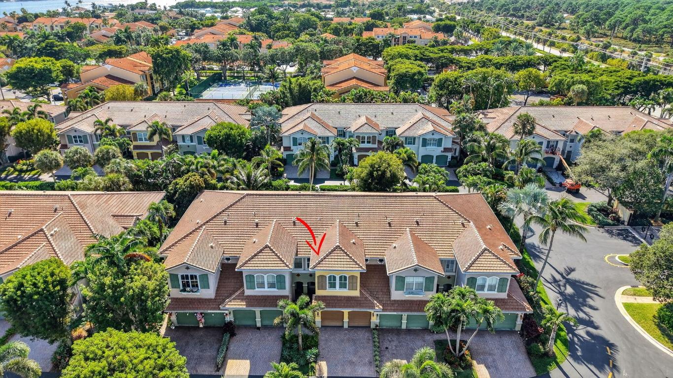 LAS BRISAS - Residential