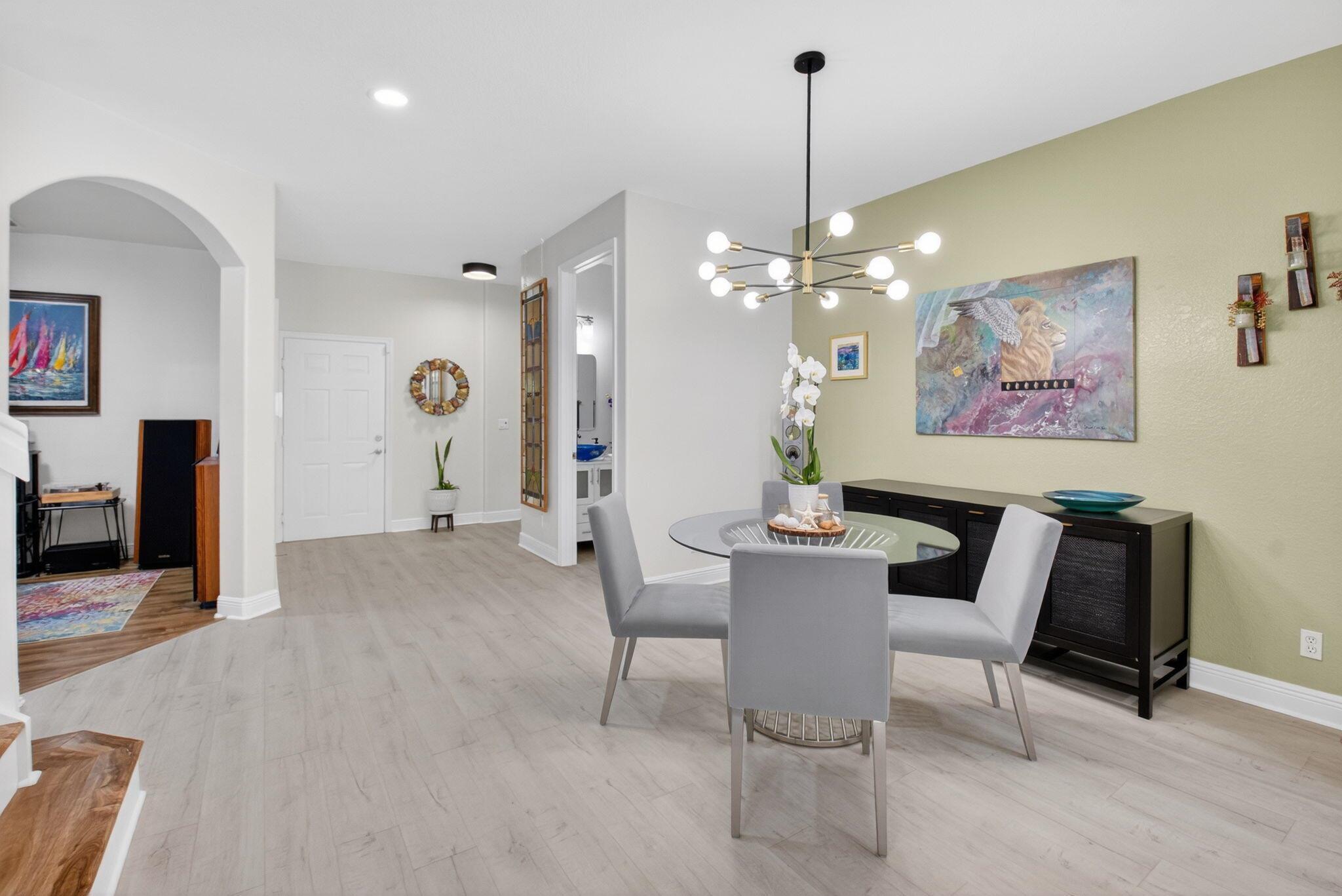 LAS BRISAS - Residential