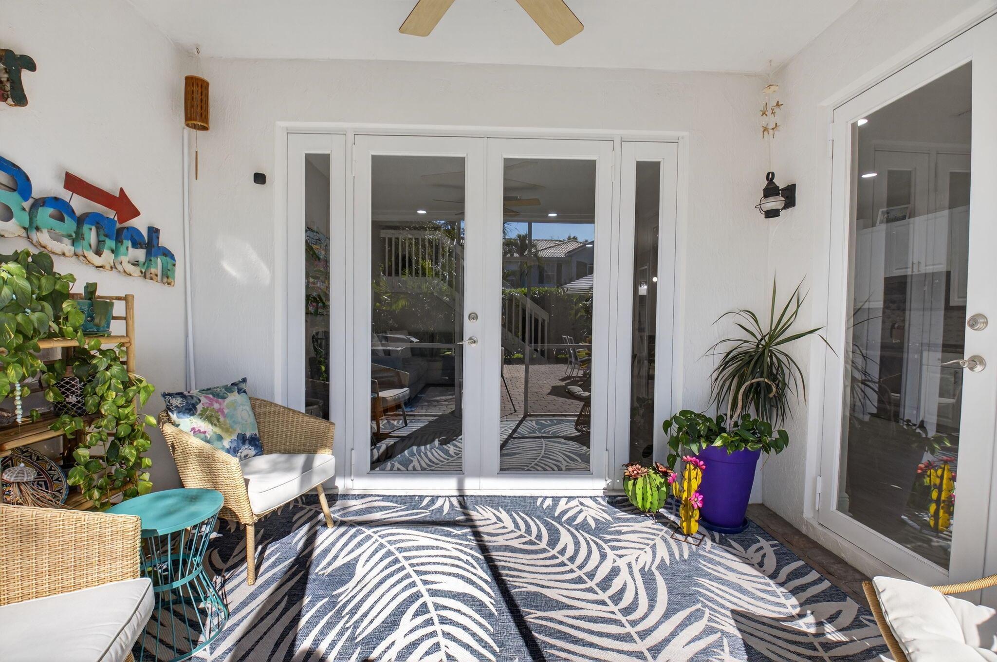 LAS BRISAS - Residential