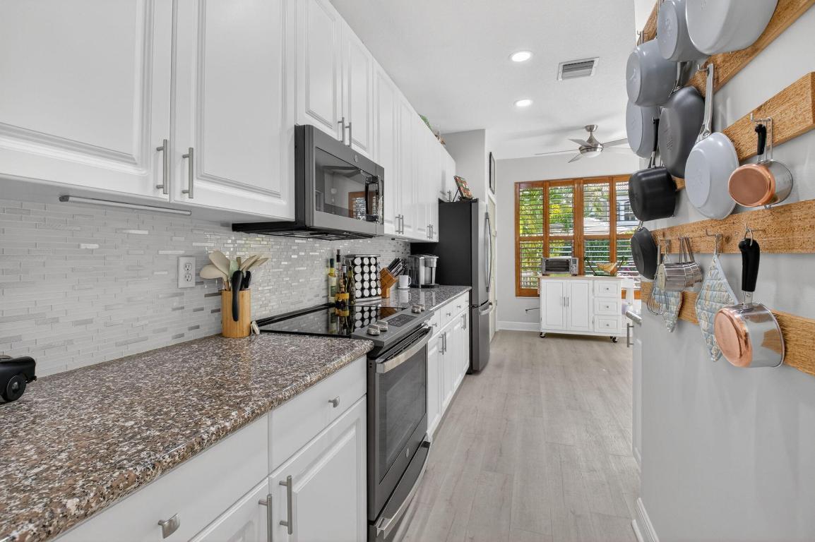 LAS BRISAS - Residential