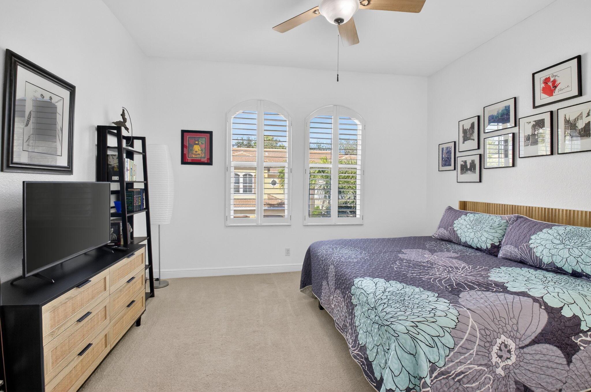 LAS BRISAS - Residential