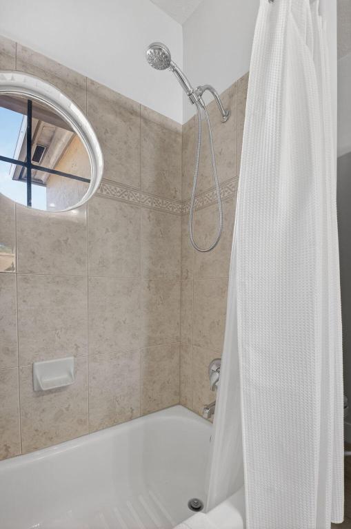 LAS BRISAS - Residential