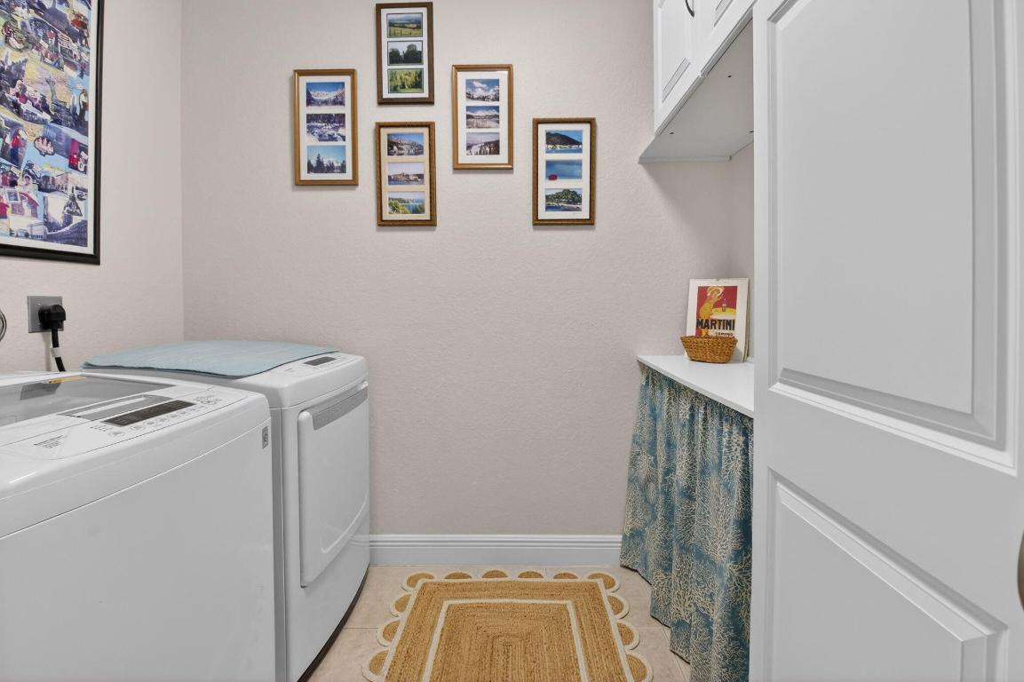 LAS BRISAS - Residential