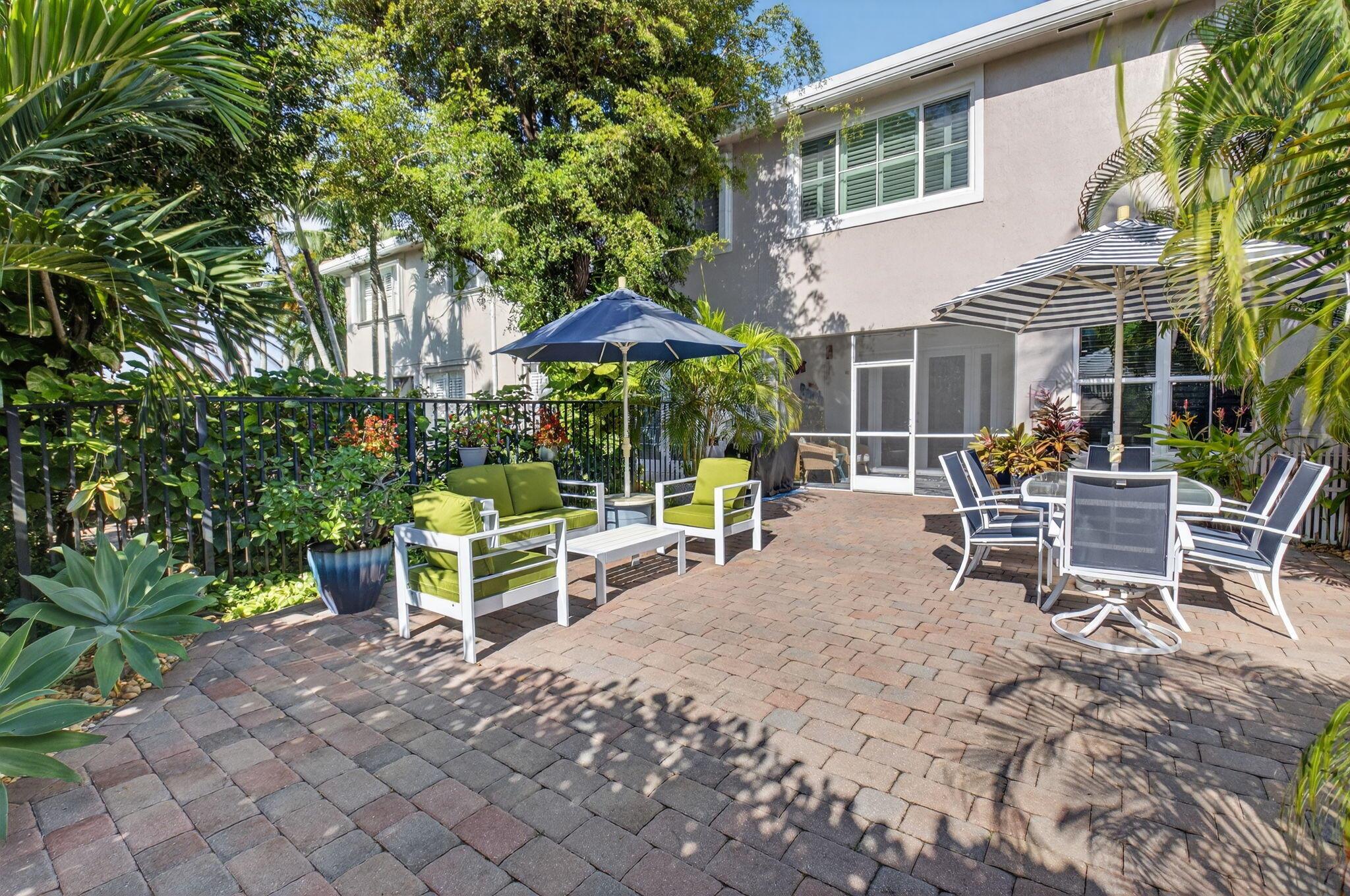 LAS BRISAS - Residential