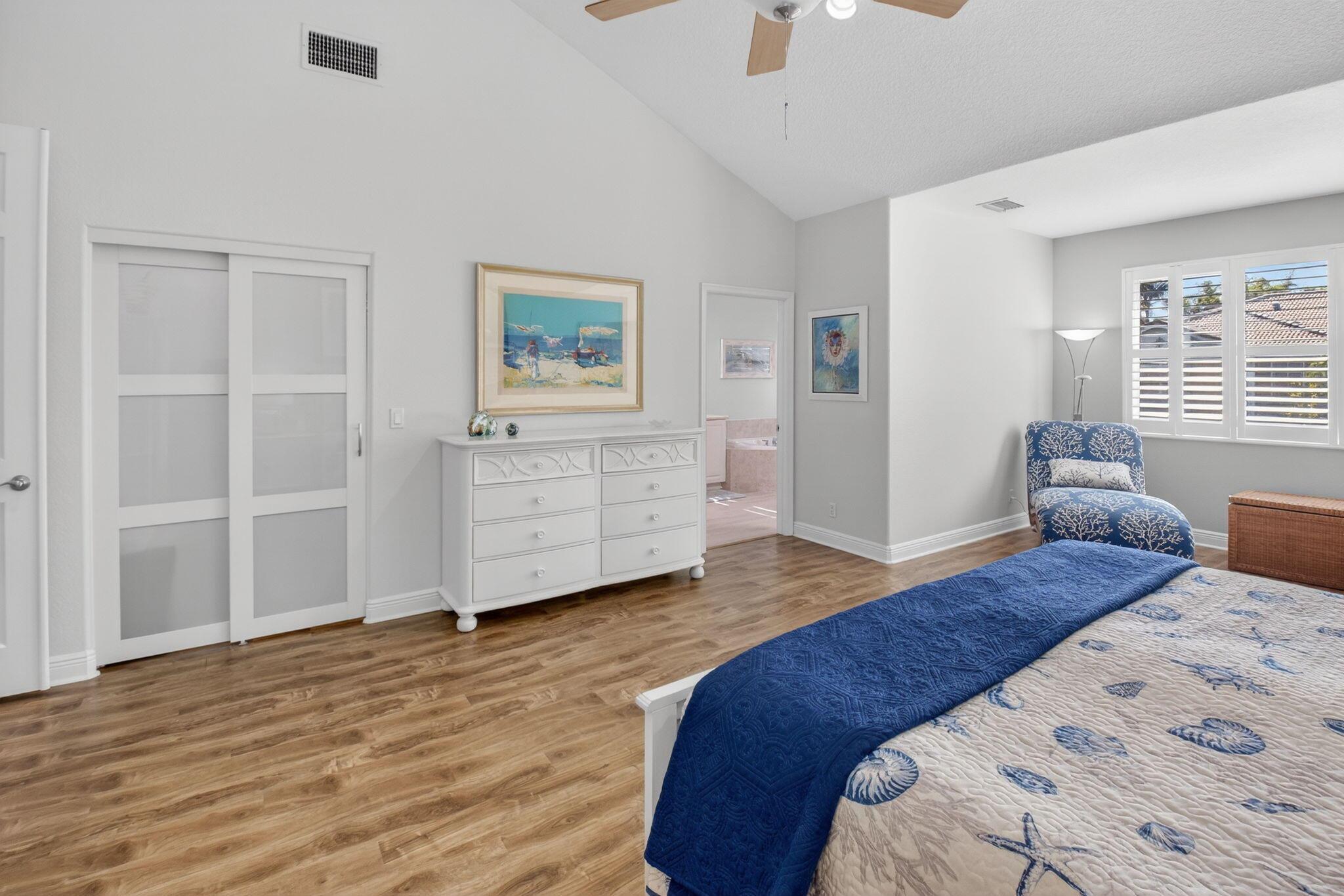 LAS BRISAS - Residential