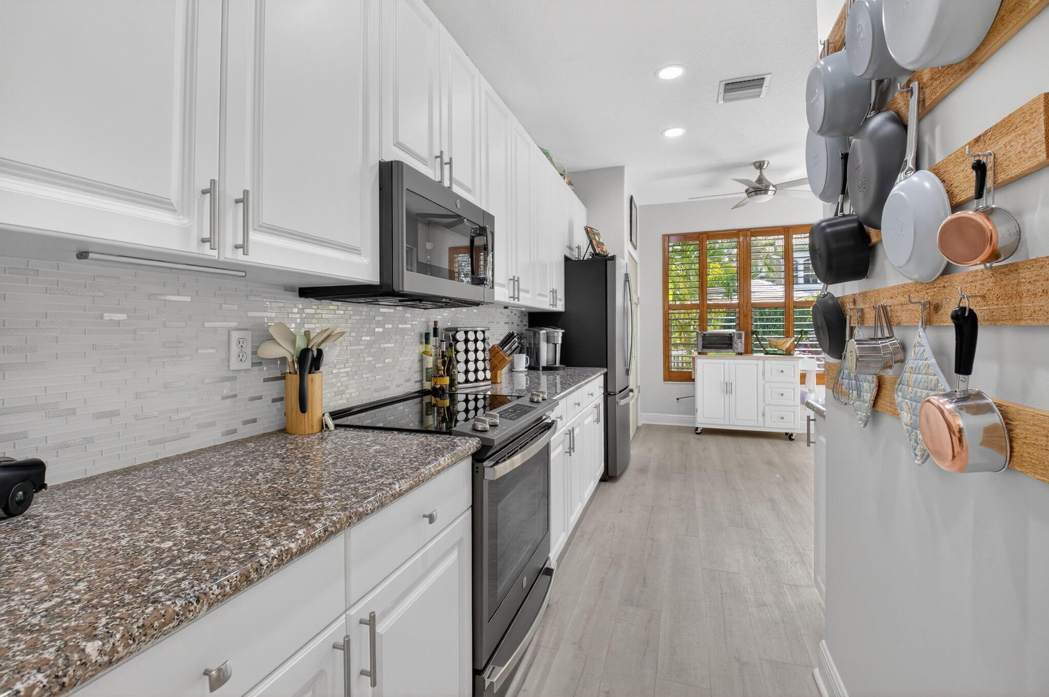 LAS BRISAS - Residential