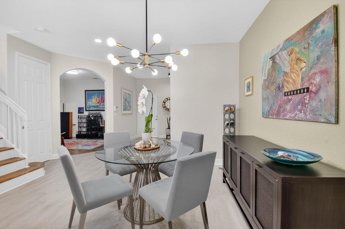 LAS BRISAS - Residential