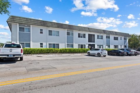 Condominium in Fort Lauderdale FL 1001 16th St St.jpg