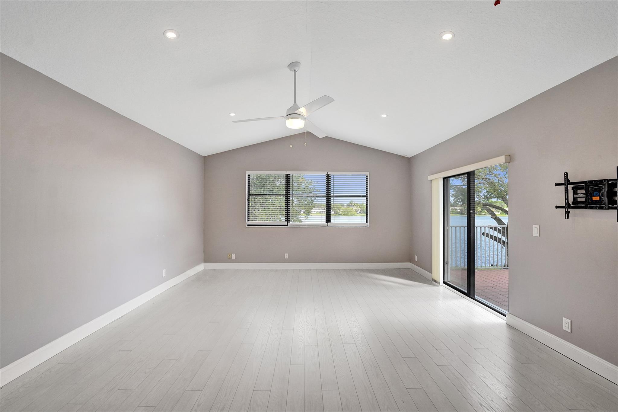 Ridgeview Lake Estates 14 - Residential Lease
