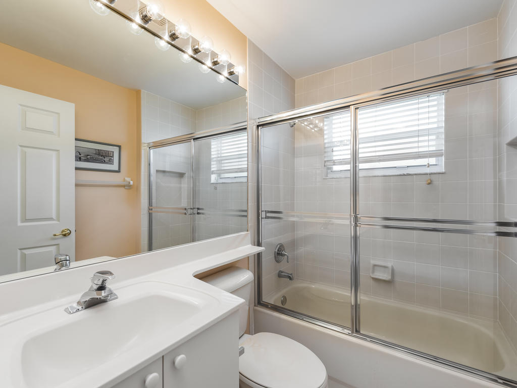 VALENCIA ISLES 1 - Residential