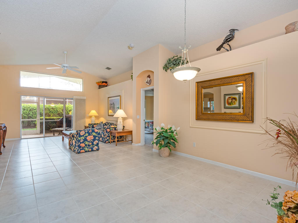 VALENCIA ISLES 1 - Residential