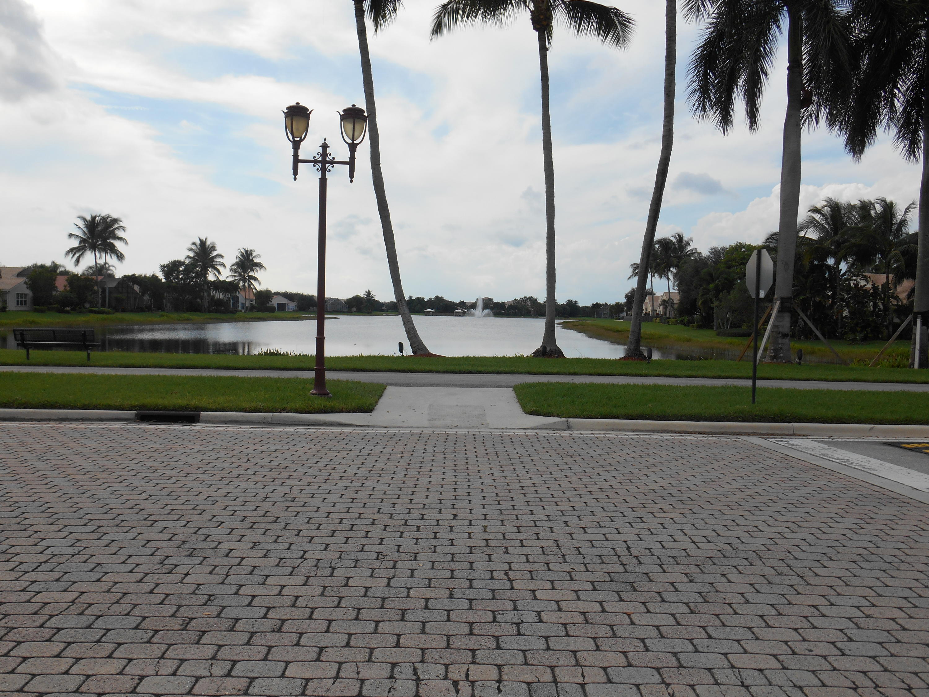 VALENCIA ISLES 1 - Residential