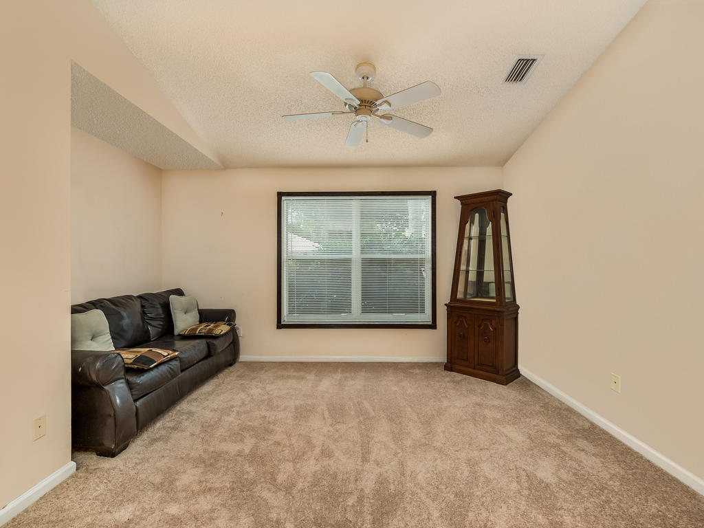 VALENCIA ISLES 1 - Residential