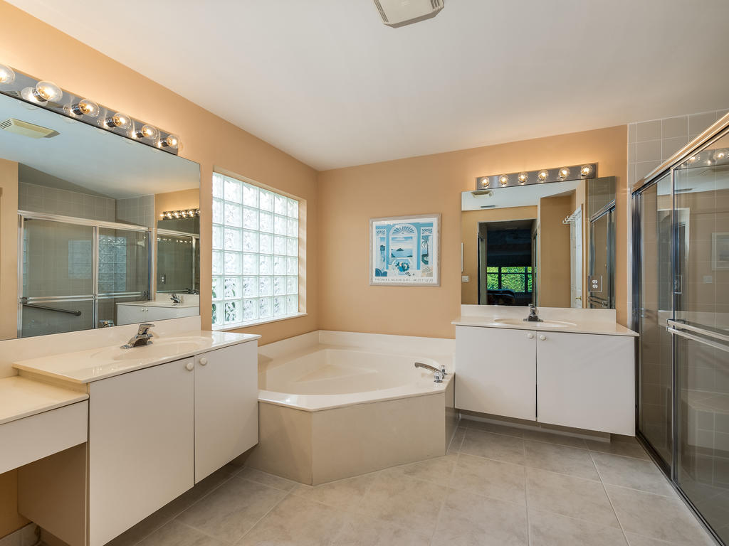 VALENCIA ISLES 1 - Residential