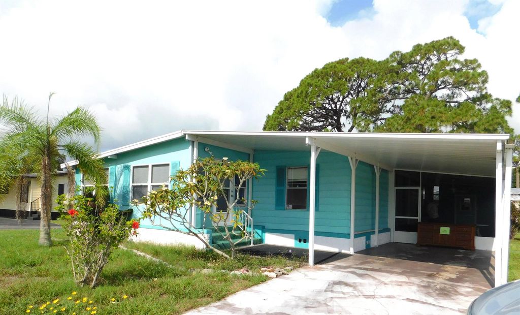 Photo of 304 Ottawa Way, Fort Pierce, FL 34946 (MLS # R11098576)