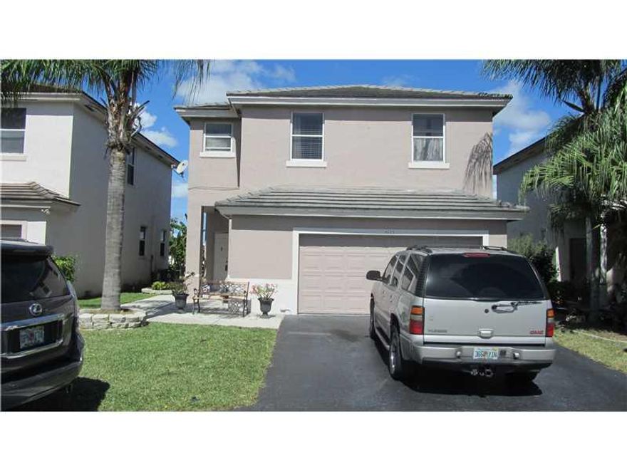 IMMECULATE CONDITION,NEW KITCHEN CABINETS, GRANITE COUNTER TOP, STAINLESS STEEL APPLIANCES, NEW MASTER BATH, LAMANATED WOOD FLOORS UPSTAIRS, CERAMIC FLOOR DOWNSTAIRS, A PLEASURE TO SHOW.