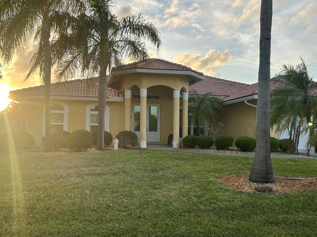 Photo of 2498 SE Addison Street, Port Saint Lucie, FL 34984 (MLS # R11084830)