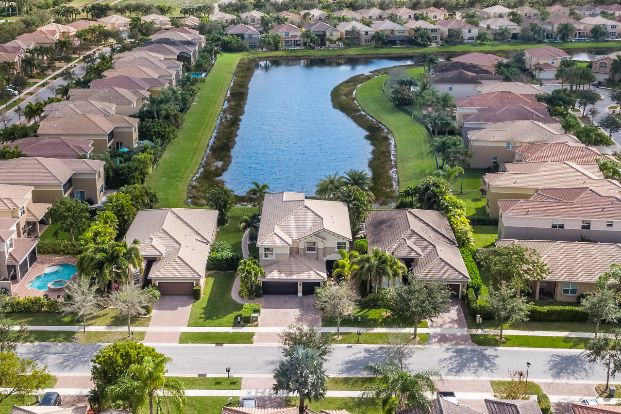 CANYON SPRINGS - Residential