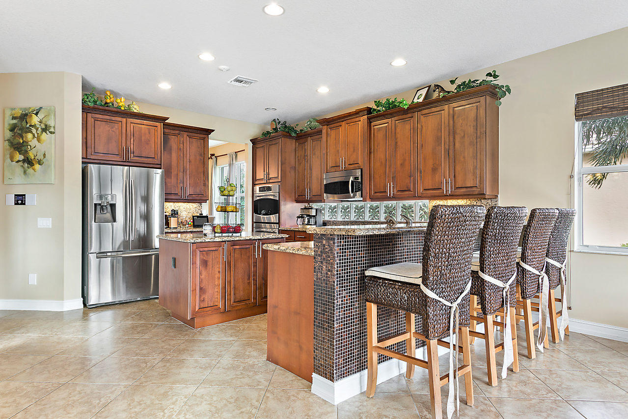 CANYON SPRINGS - Residential