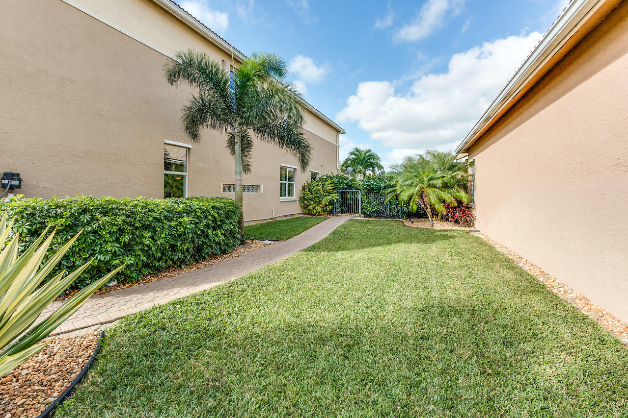 CANYON SPRINGS - Residential