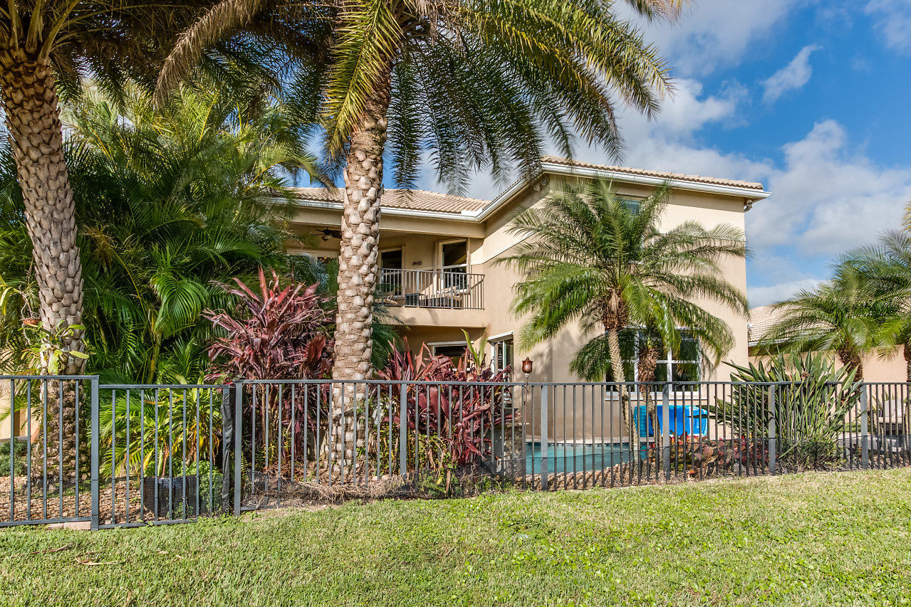 CANYON SPRINGS - Residential