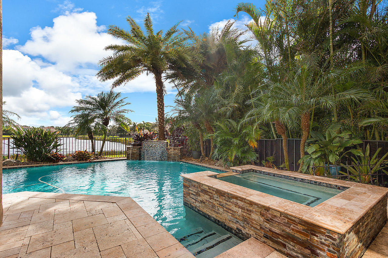 CANYON SPRINGS - Residential