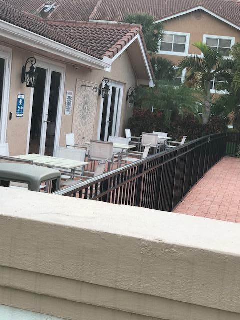 EDGEWATER - Residential Lease