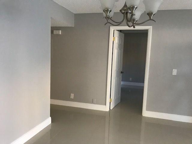 EDGEWATER - Residential Lease