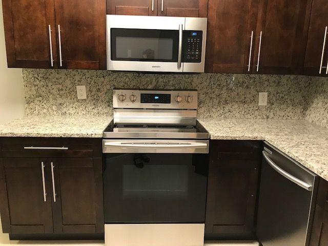 EDGEWATER - Residential Lease