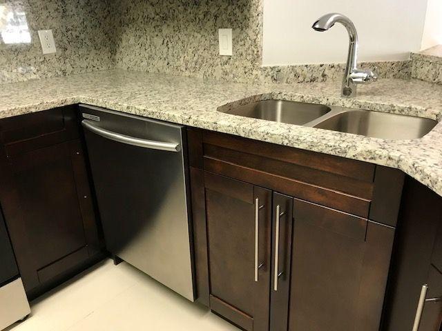 EDGEWATER - Residential Lease